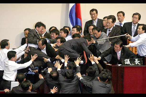 South Korea Establishes Fight Club
