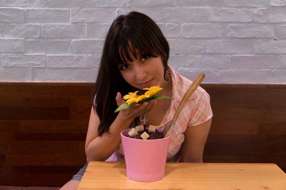 Eating Flower Bingsu