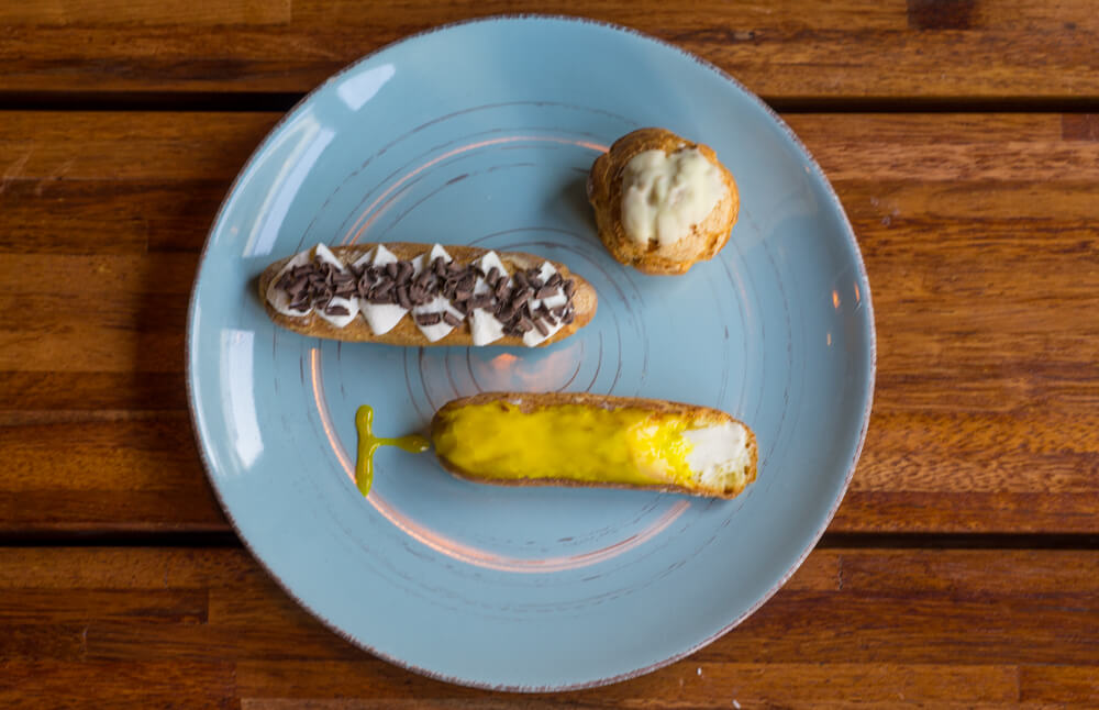 Homemade Eclairs @ In. D. Alley (인디앨리)