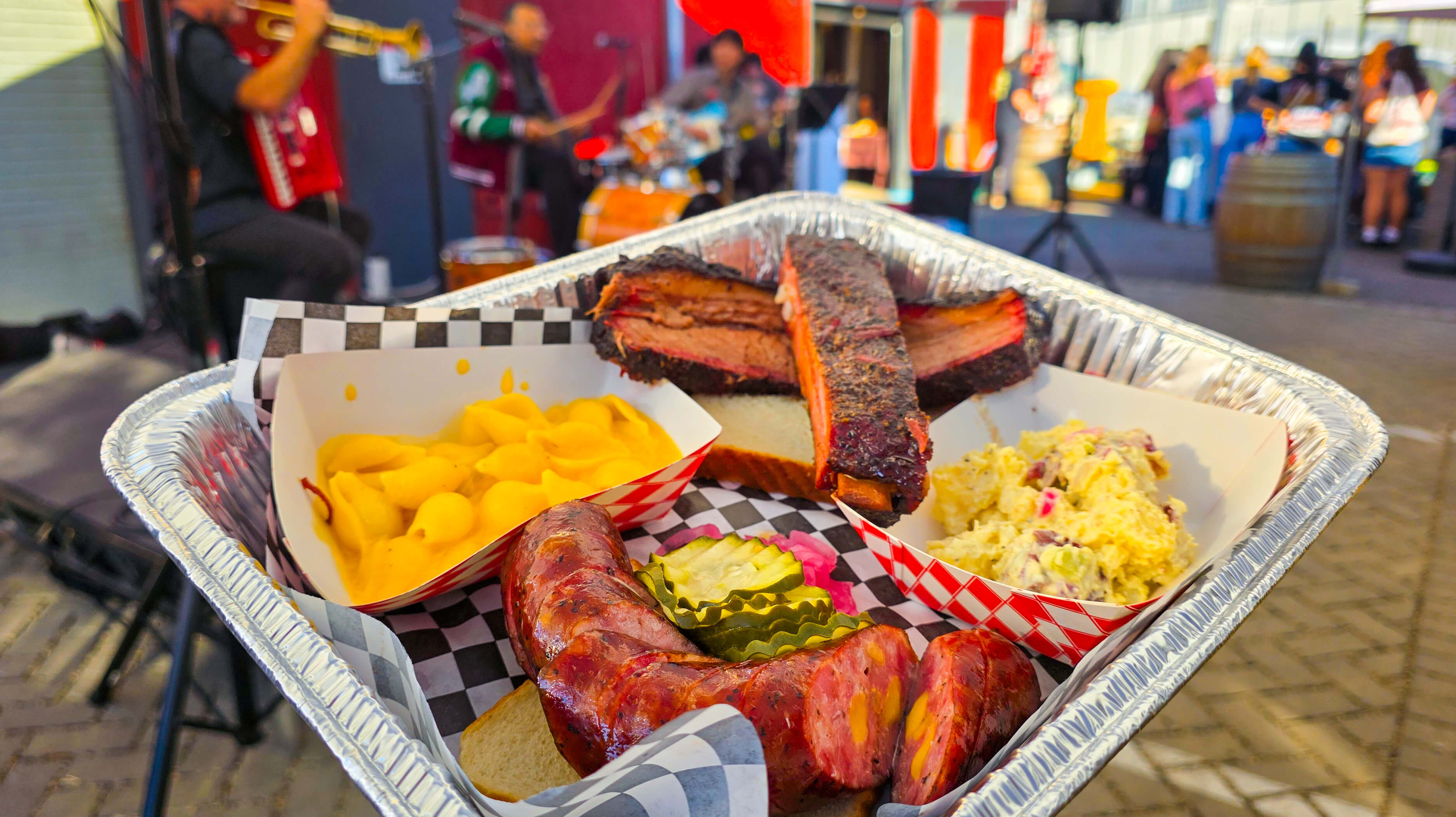 Backyard BBQ Vibes at Benny Boy Brewing